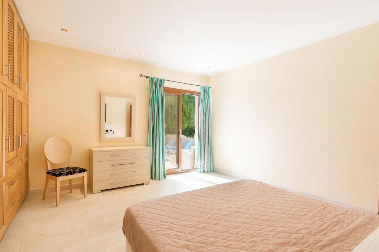 View Villas-corfu-villa Eleni,4 Bedrooms,large Private Pool,prime Location Villa